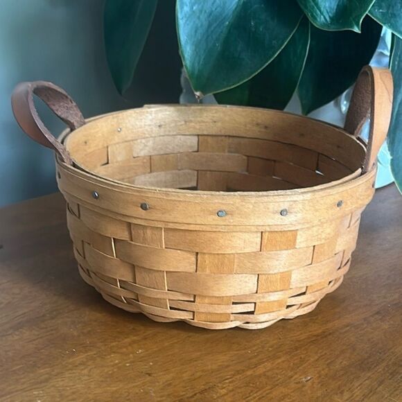 Longaberger Woven Tan Basket with Leather Handles! - Picture 1 of 6